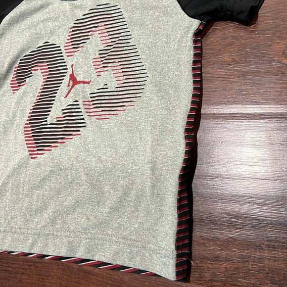 Nike toddler boy dri-fit shirt - Picture 3 of 5